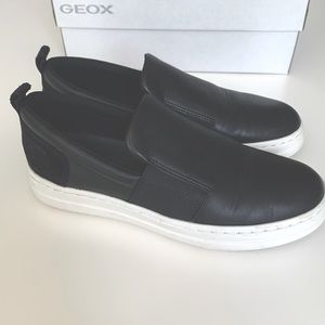 Geox leather loafer